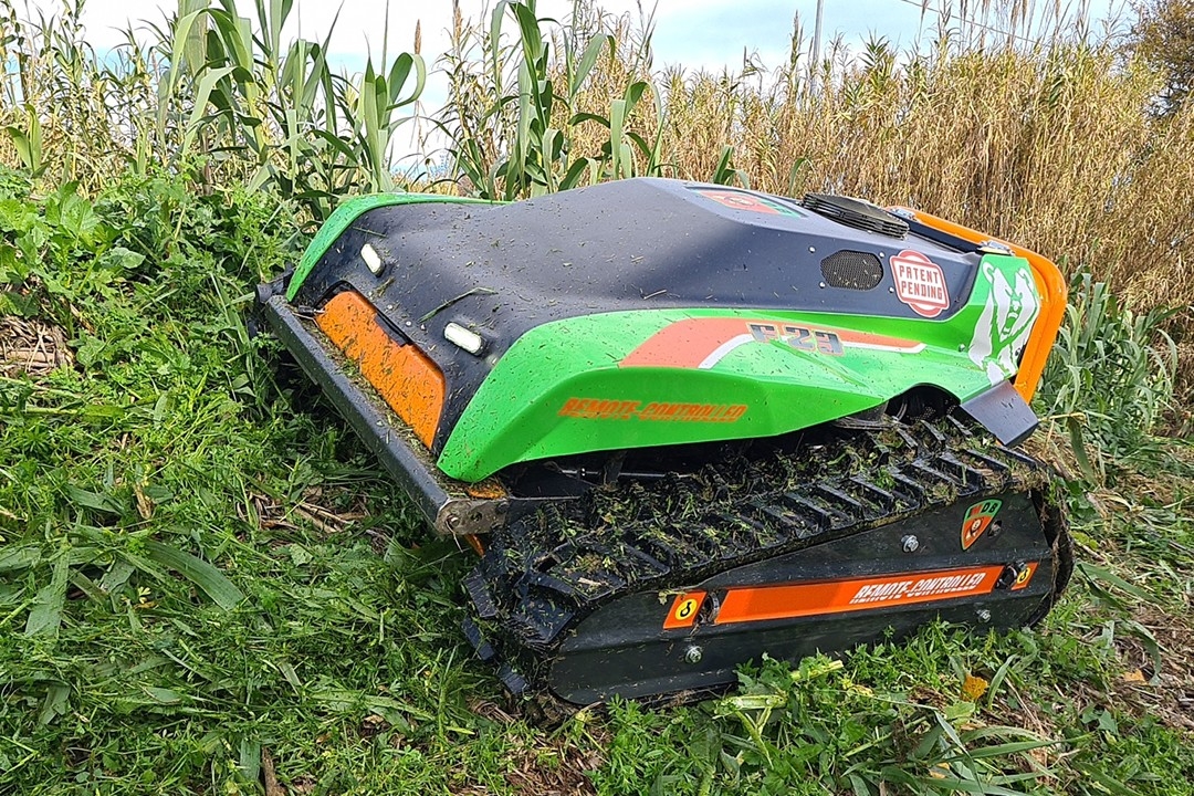 Green Climber F23 remote-controlled mower