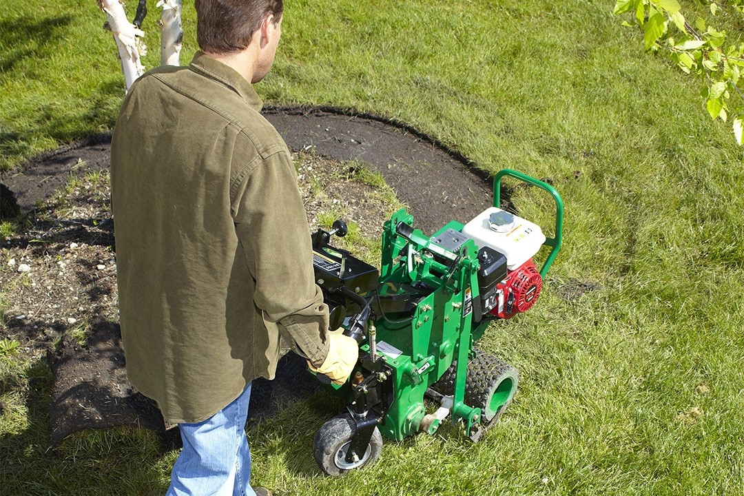 Ryan Jnr Sod Cutter - In Use Two